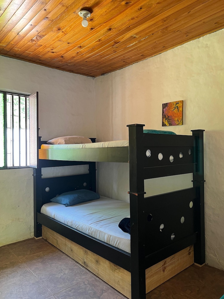 Bahareque Hostal