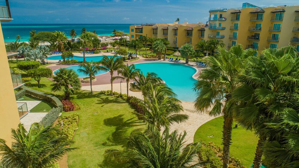 2BR 3BA Condo on Eagle Beach w Amazing Amenities