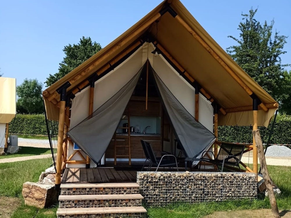 Safari Tent With Bathroom, 9 km From Maastricht