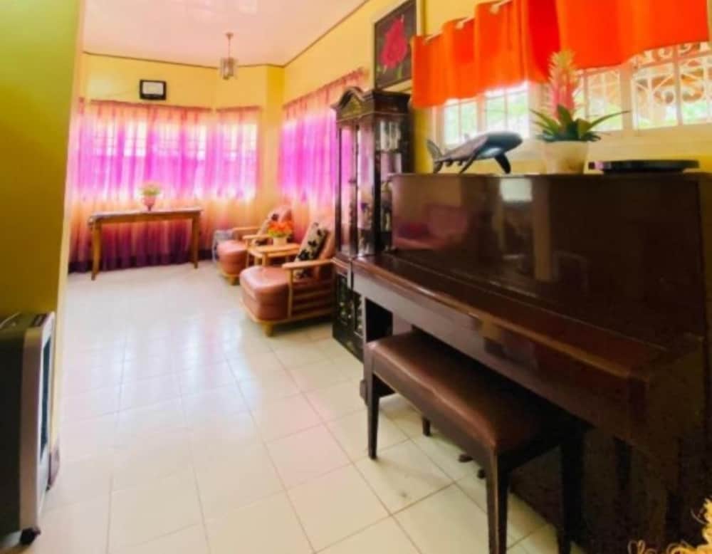 Namaste Olango Guesthouse by Hiverooms