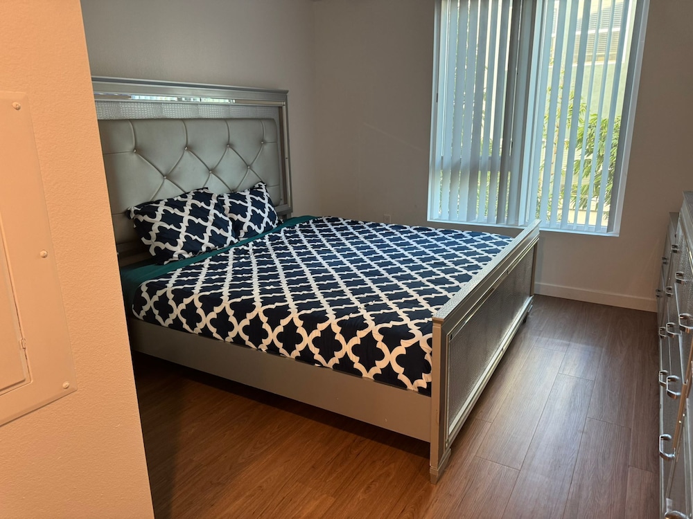 Premier Apts in Vibrant Downtown LA