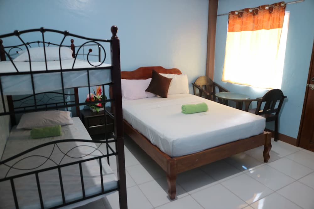 Centillo Travellers Inn