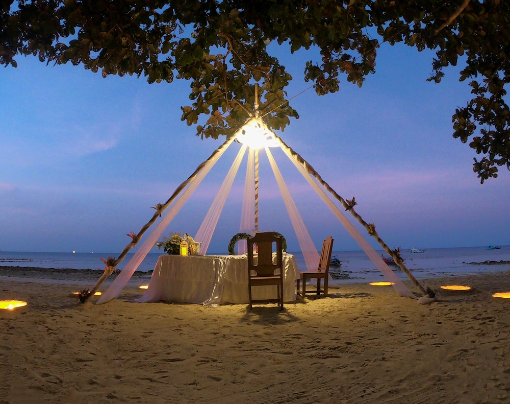 Phi Phi Relax Beach Resort