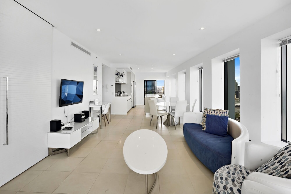 Beachfront City Oasis Soul 905