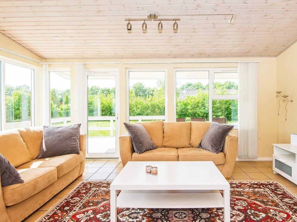 6 Person Holiday Home in Hovborg-by Traum