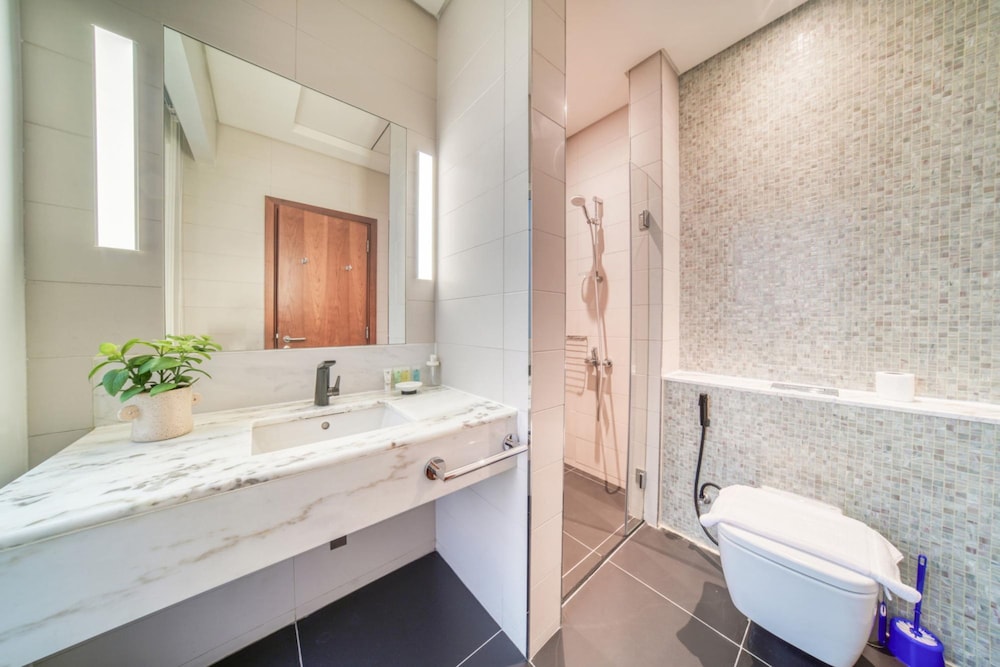 Modern Elegance w a New York Edge Difc Apt