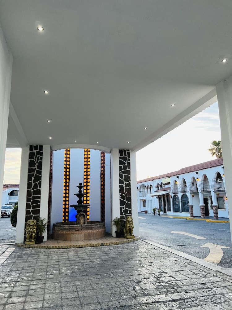 Nuevo Laredo Vacations - Hotel  Suites Hacienda Santa Maria - Property Image 1
