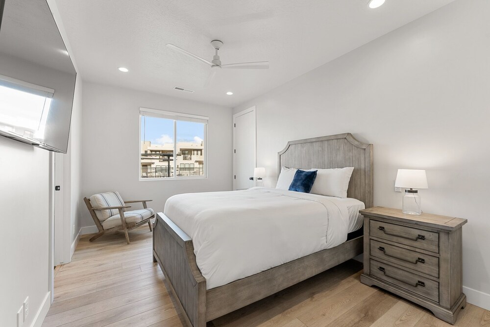Tahitian Pearl 5 Bedroom Townhouse
