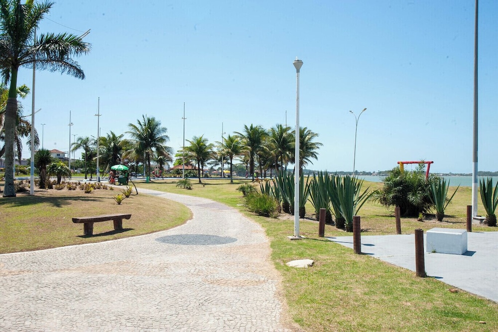 Casa Pet Friendly com Varanda e Churrasqueira