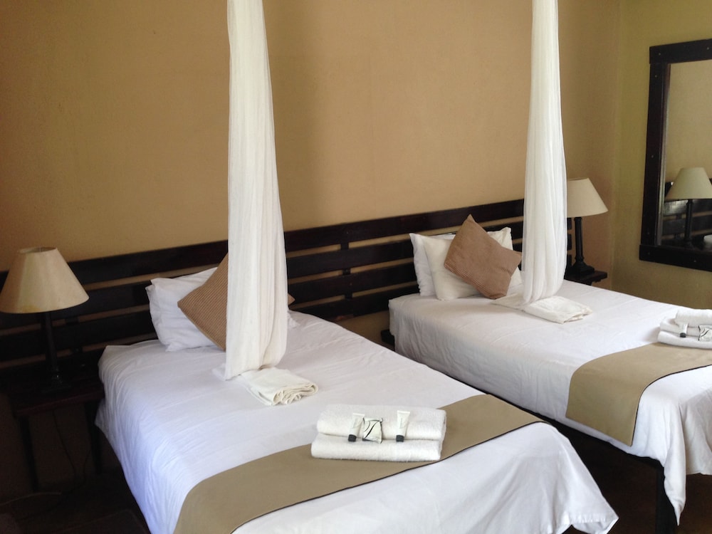 Phokoje Bush Lodge view 3