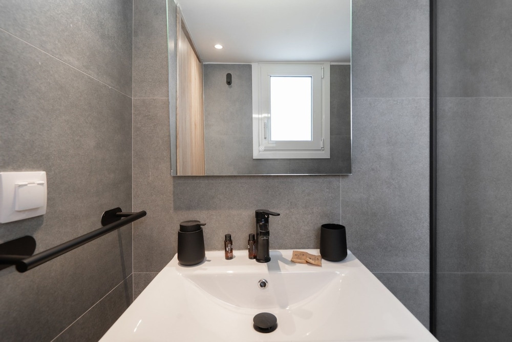 LIV - Seaside Getaway in Glyfada