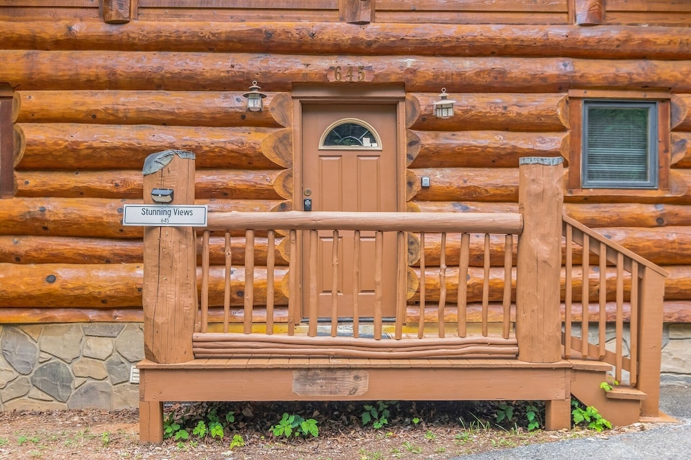Stunning Views - Amazing Mountain Views 2 Bedroom Cabin by Heavenly Views Resort view 5