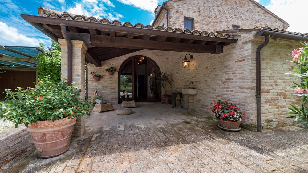 Villa Ambrah 12 1 in Macerata view 5