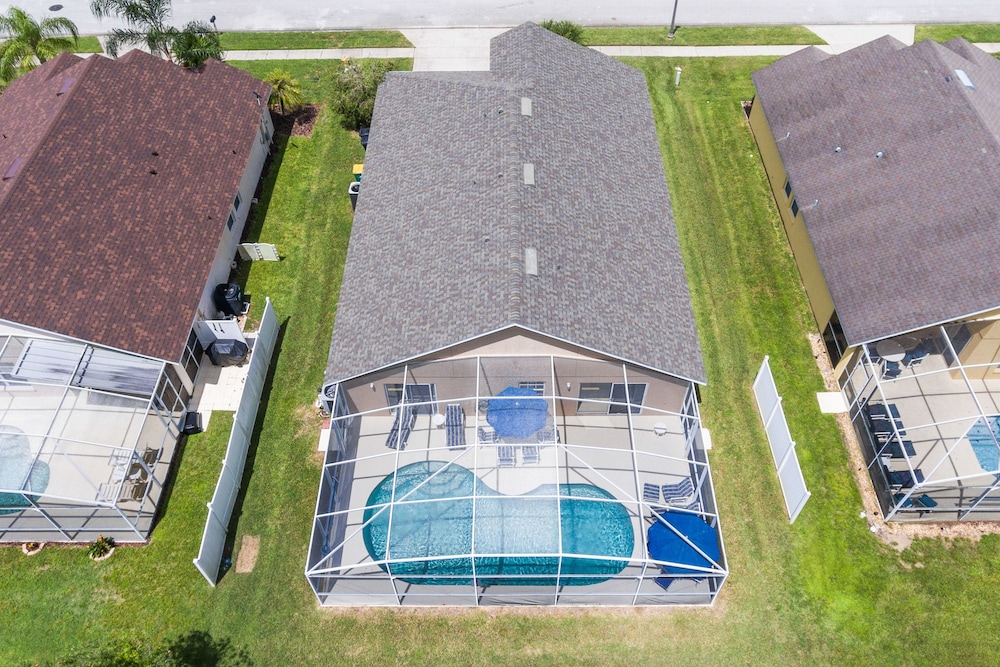 7BR Pool Home Emerald Island by SHV-8409