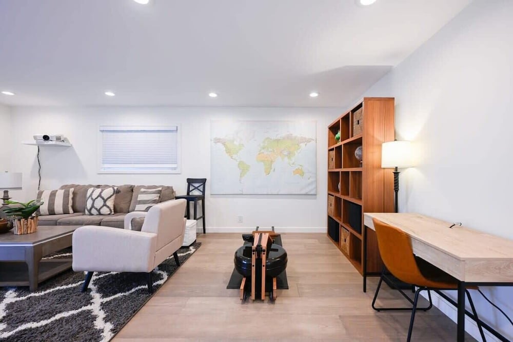 @ Marbella Lane - Exquisite Home 3BR