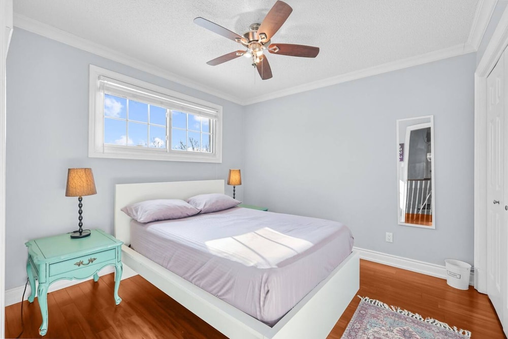 Stylish 3BR Whitby Home in Prime Location