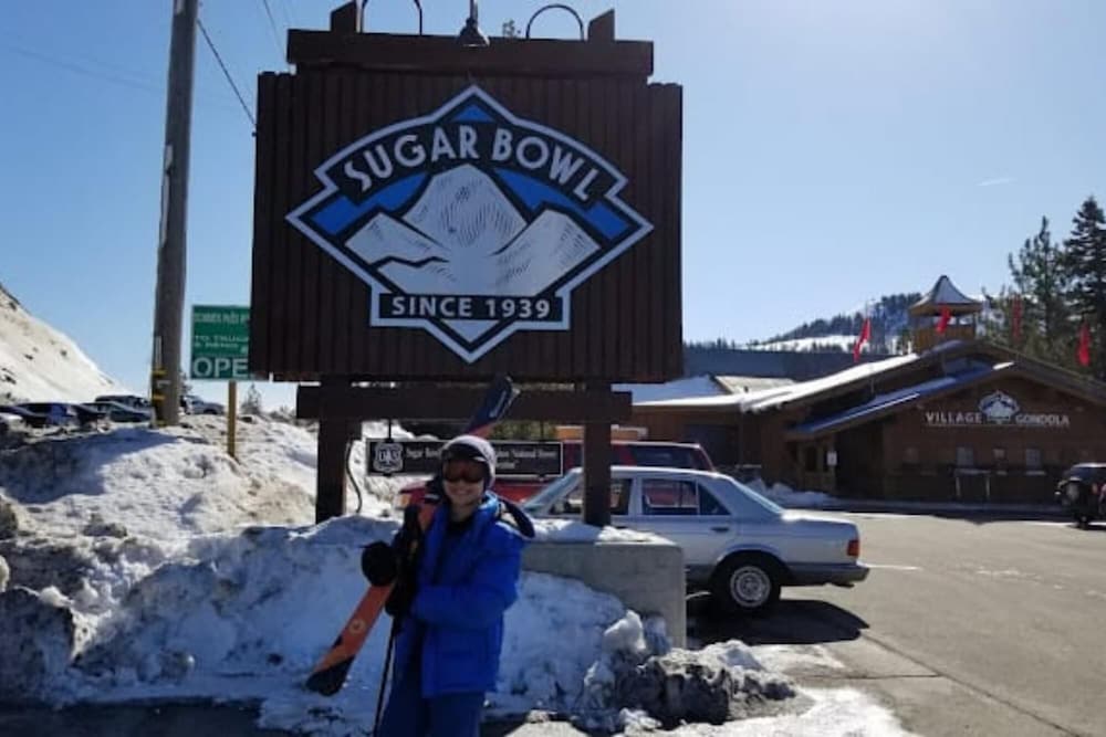 Luxury Retreat Home w Hot Tub - Property Image 62