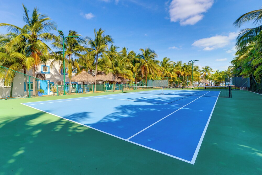 1 Mi to Dtwn: Oceanfront Gem w/ Resort Amenities!