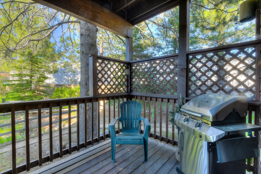 Hotel Alpine Way - Image 1