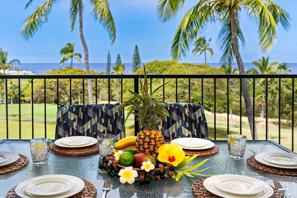 Great Ocean & Golf Views - 2 Bedrooms + Loft - Private Outdoor Patio - Vrkcv