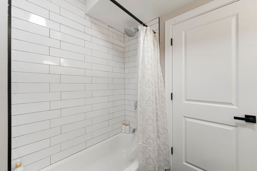 2 Bed 3 Bath Chicago Condo