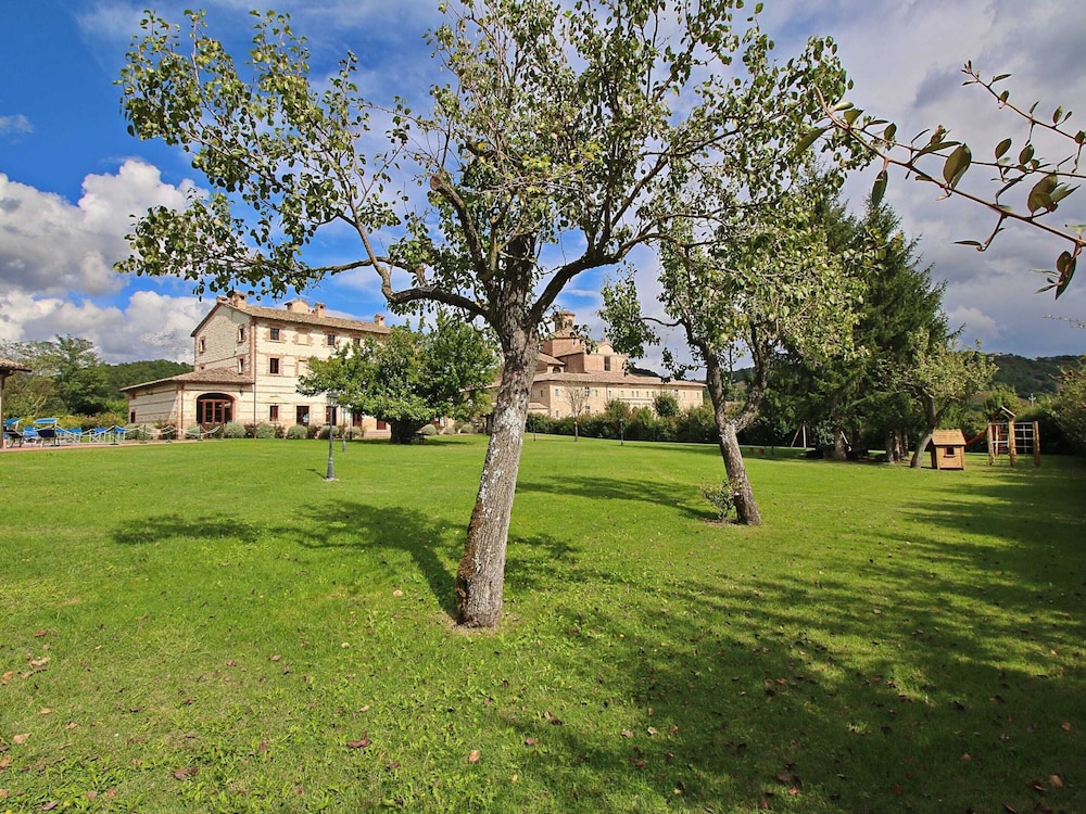 Cottage in Urbania With Pool & Terrace view 2
