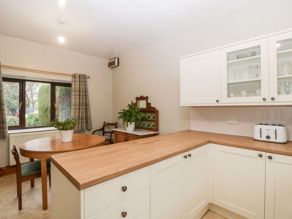Bullfinch Cottage
