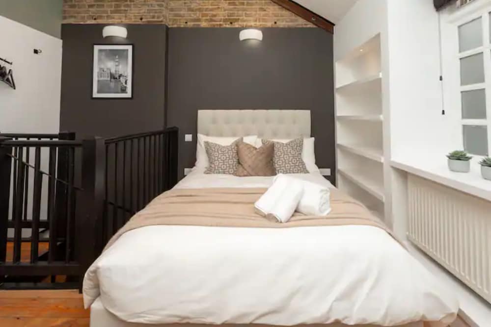 Bright & Stylish Loft Flat - Stoke Newington!