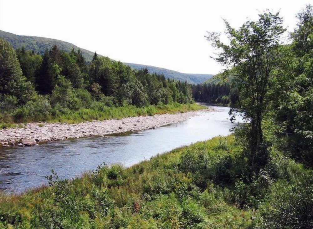 Big Intervale Fishing Lodge