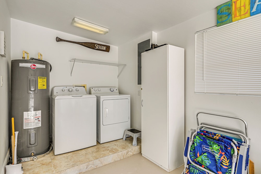 1 Mi to Beach: Naples Home w/ Pool & Fire Pit