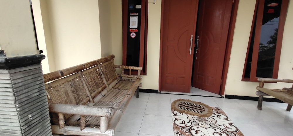 Homestay Pratiwi view 3