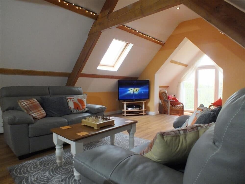 Pond Cottage
