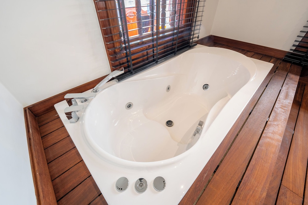 Belmondo Süitler - Image 116