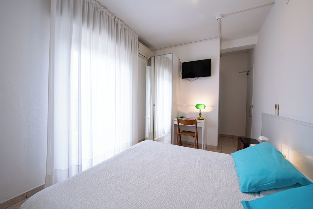 Le Petit Hotel