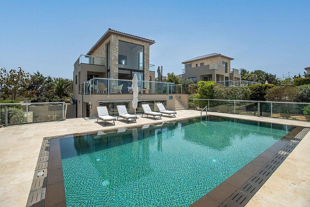 Tersanas Villas