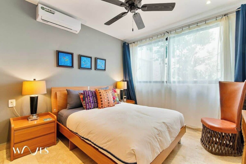Colorful Perfect Located 2 Br. W/great Amenities