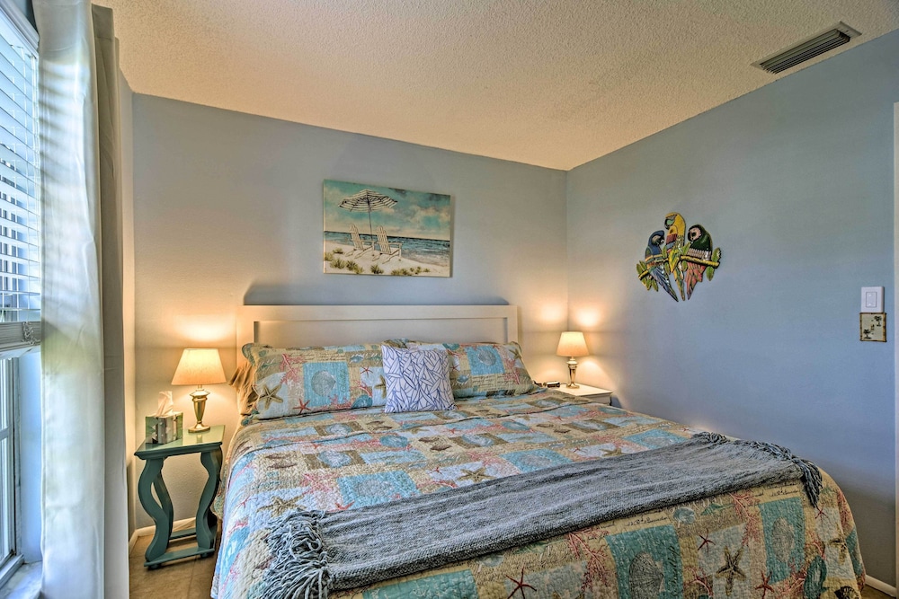Resort Home < 1 Mi to Treasure Island Beachfront view 5