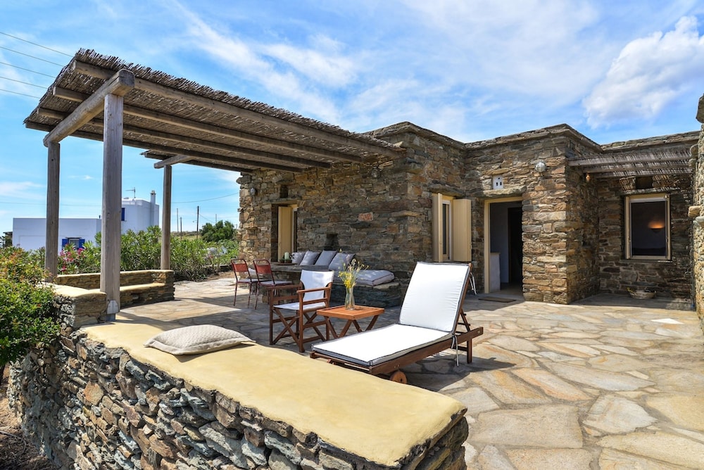 Sea-aura House in Tinos