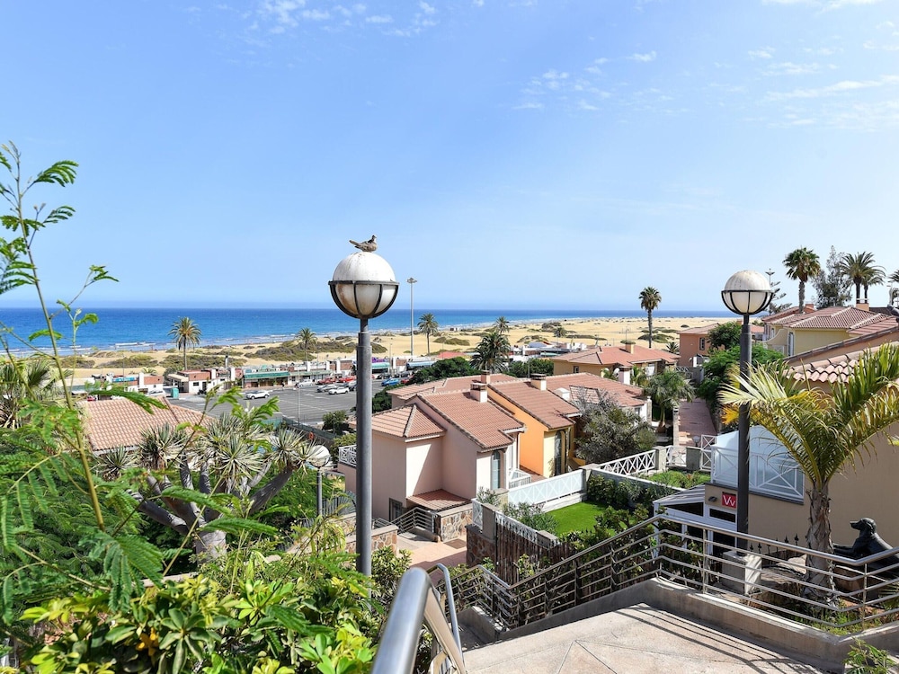 Belvilla by OYO Chalet Santa Ana 15