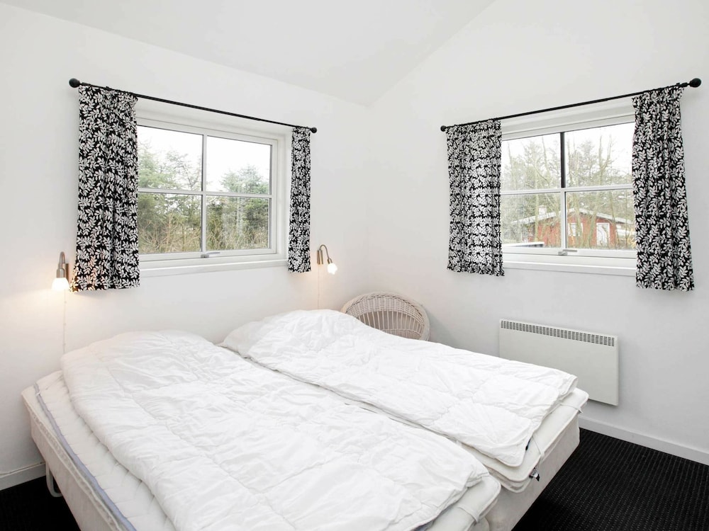 8 Person Holiday Home in Blavand view 4