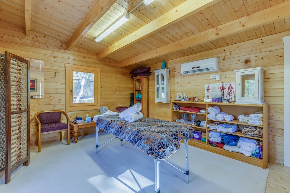 Devonleigh Bed & Breakfast