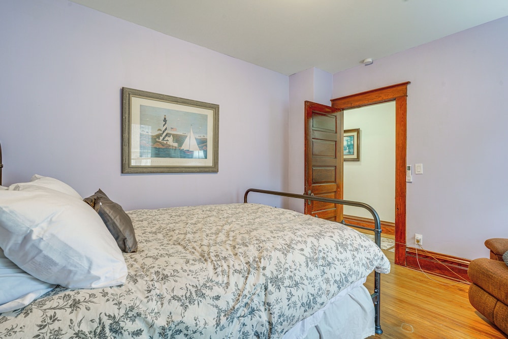Historic Hillsdale Home Near Downtown! view 2
