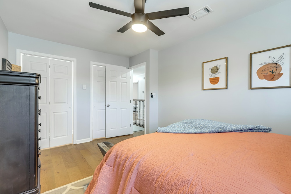 10 Mi to Downtown Macon: Family Home w/ Patio!