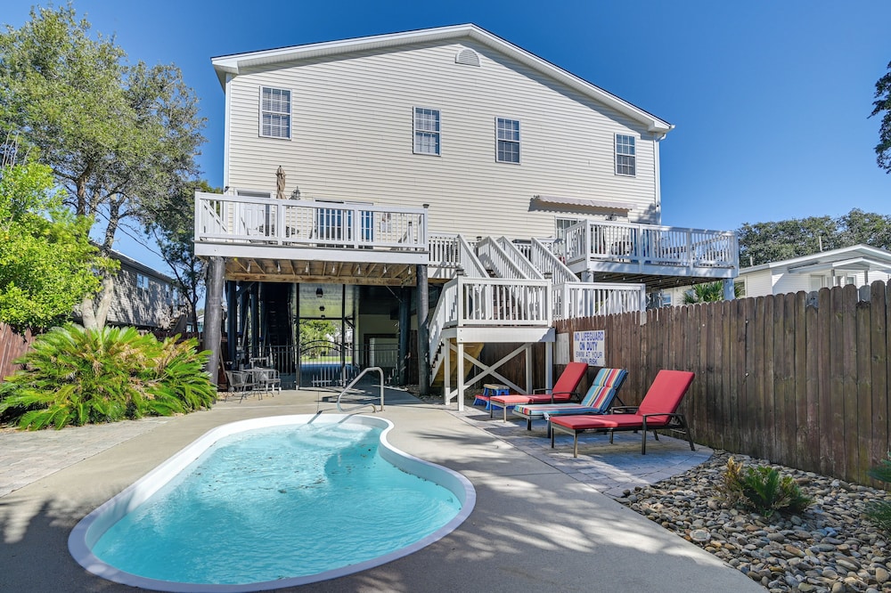2 Blocks to Ocean: Garden City Beach Home w/ Pool!