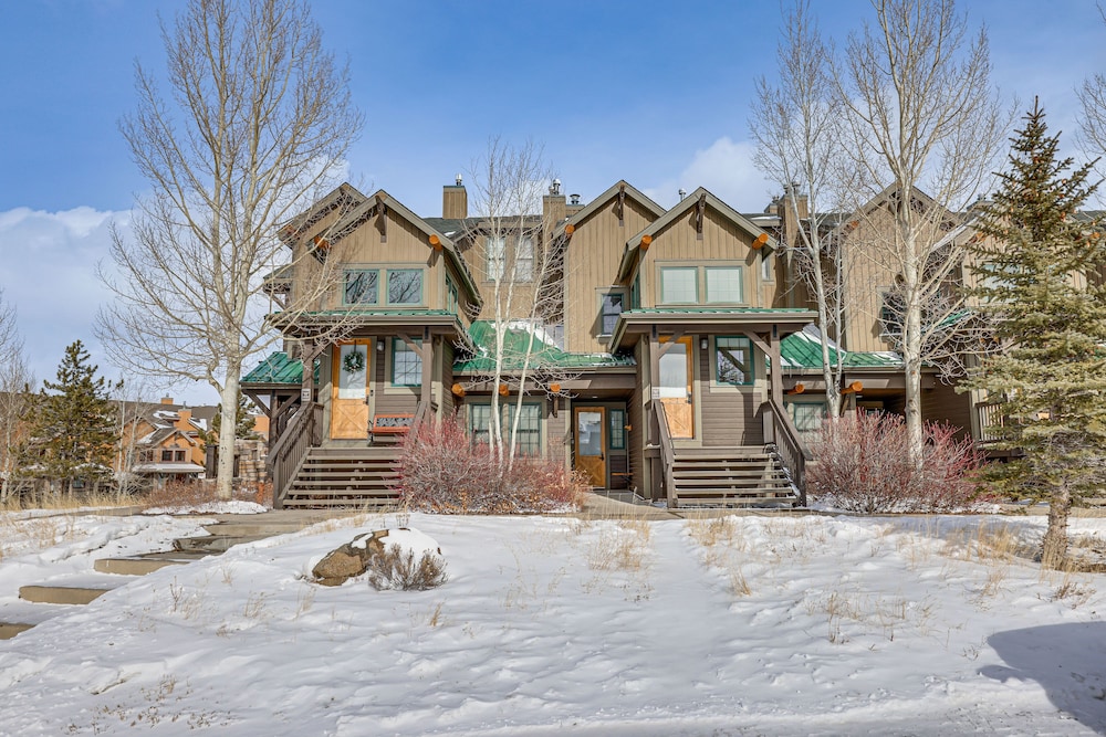 Ski-in/ski-out Granby Ranch Condo w/ Pool Access - Property Image 25
