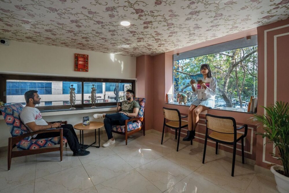 The Hosteller Jaipur, MI Road