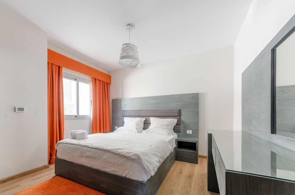 Vesta - Luxury Apt- 2BR - CFC II view 2