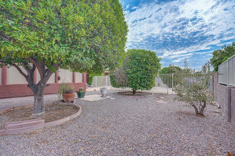 Close to Golf: Sun City Escape w/ Furnished Porch!