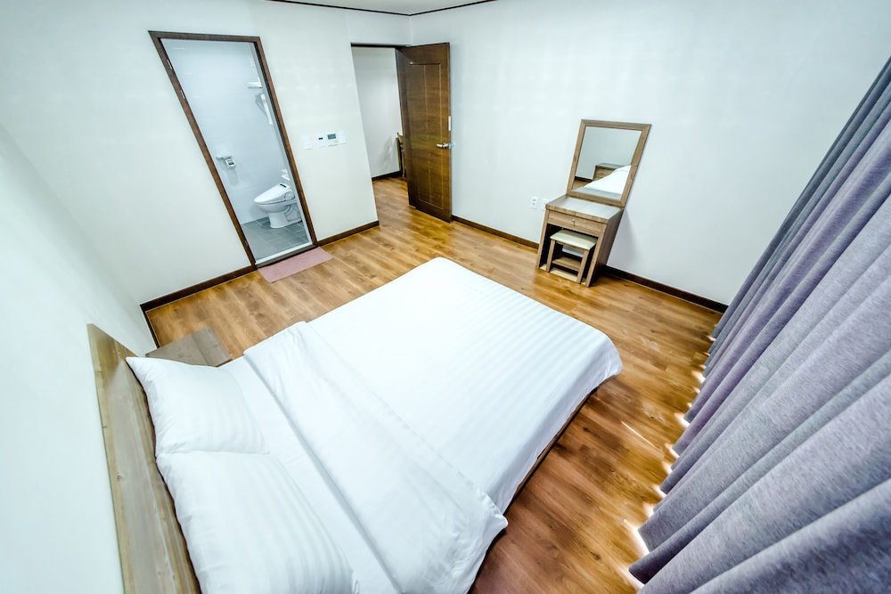 Rejina Pension