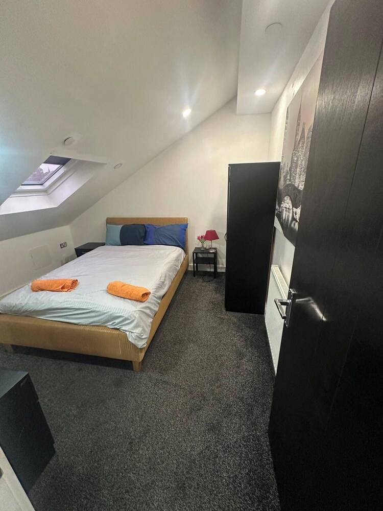 Cardiff Cathedral Apartment